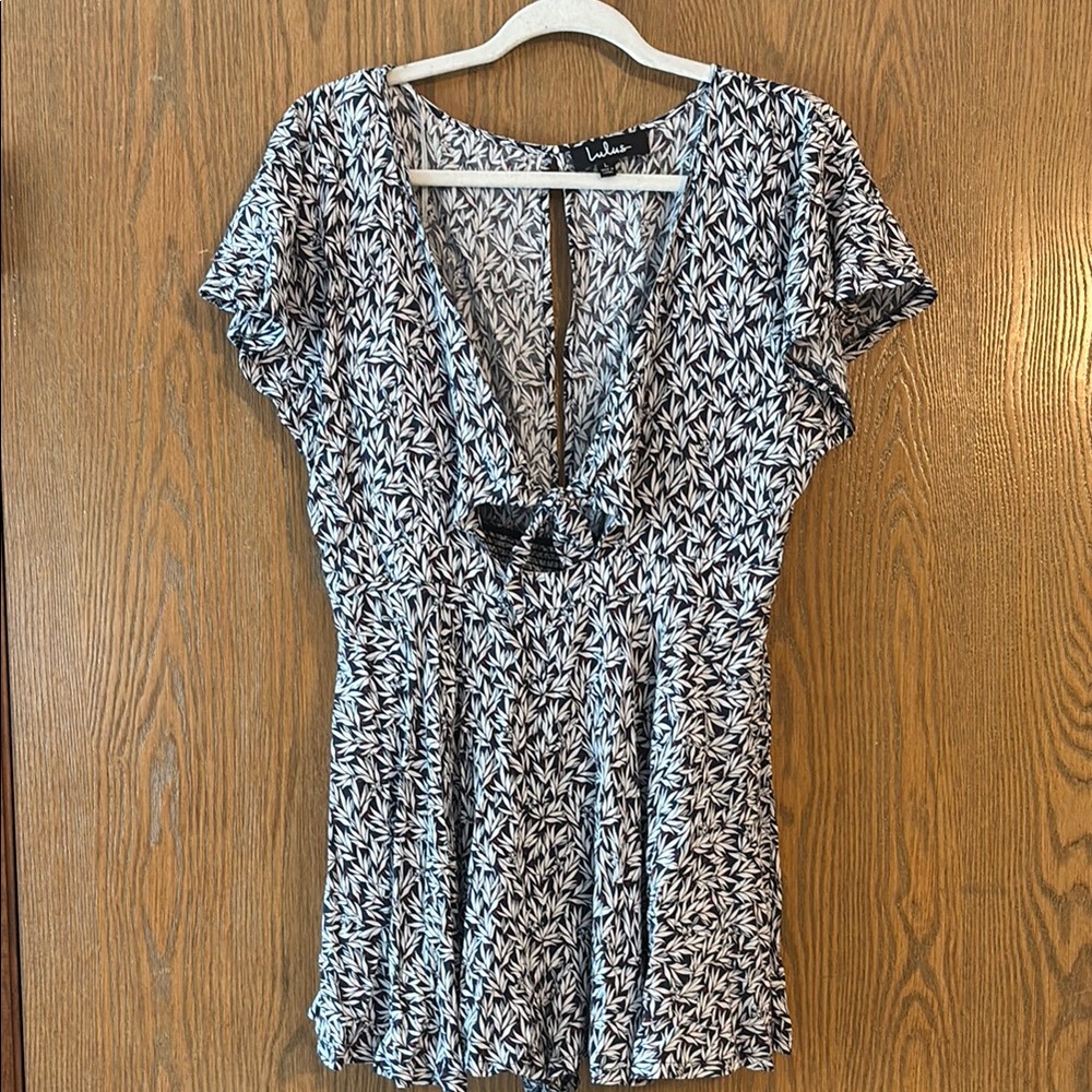 Lulus Blue, Red & White Tie Front Short Sleeve Romper Size L
